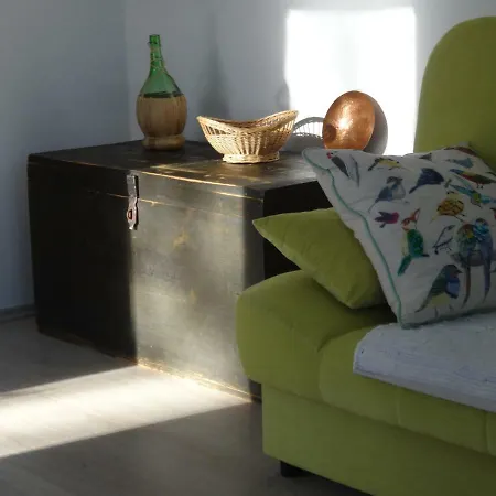 Mar Vista Apartment *